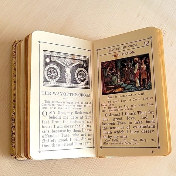 Vintage 1925 Pearls of Prayer Children's Prayer Book- Celluloid Cover - Picture 6 of 8